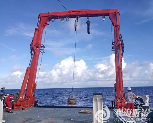 Dong Fang Hong 3 Successfully Completed The Sea Trial On The 10000 Meter Depth Performance Of 9381